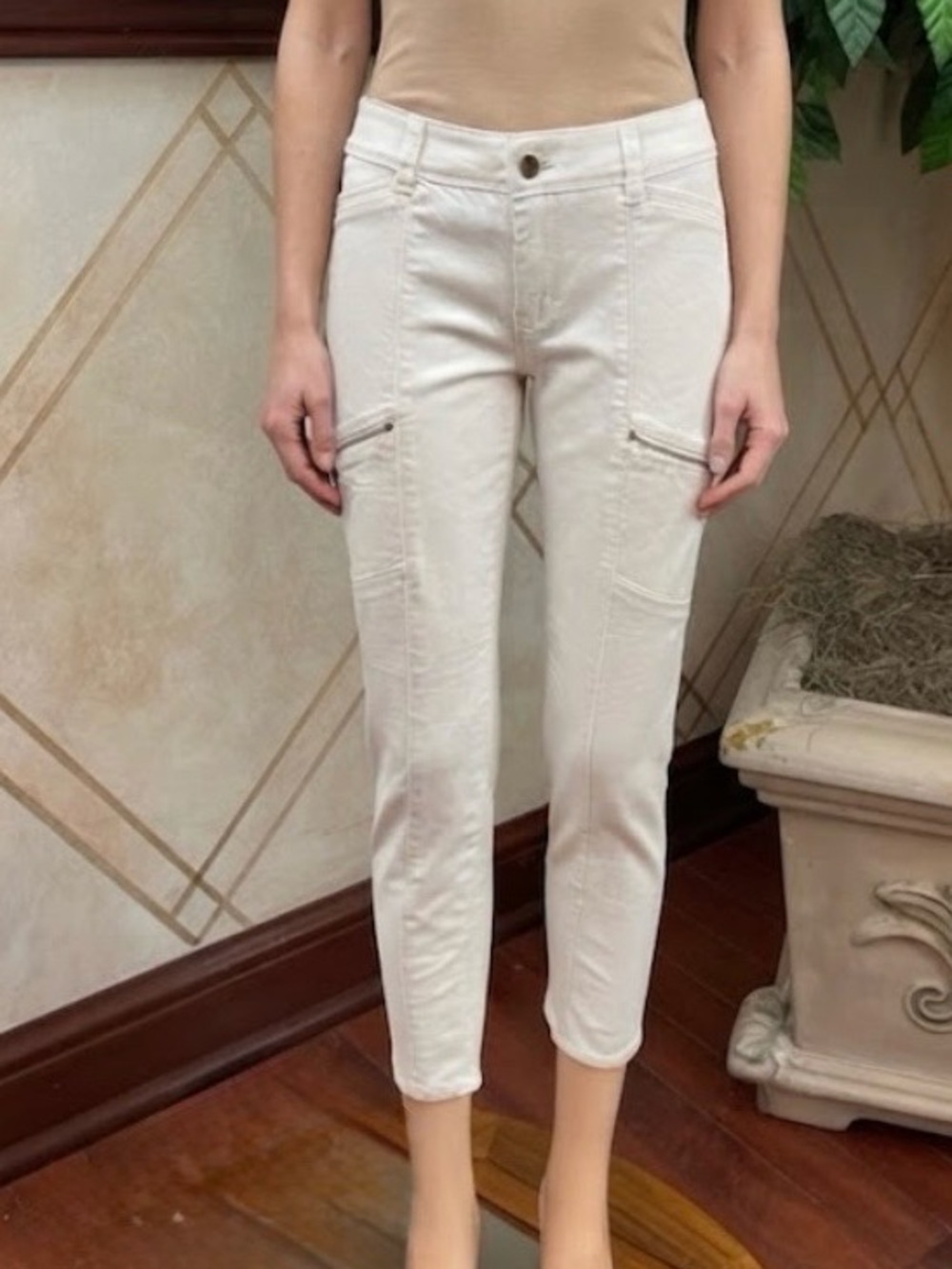 WHBM BONE ZIP ACCENT SKINNY ANKLE JEANS